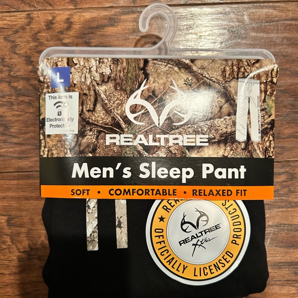Realtree Men’s Sleep Pant - Black with Camo Accents